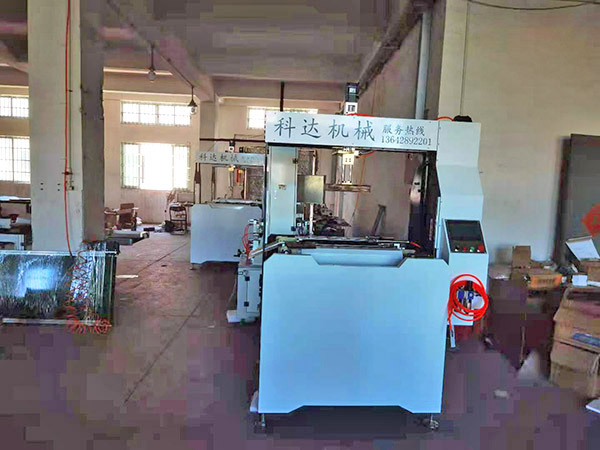 南平自動調(diào)模成型機(jī)應(yīng)該如何操作？
